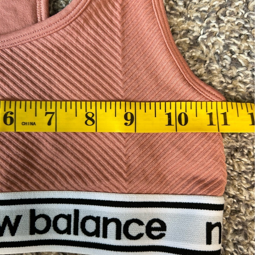 5/$25 New Balance NWOT salmon colored sports bra size small - Picture 4 of 4